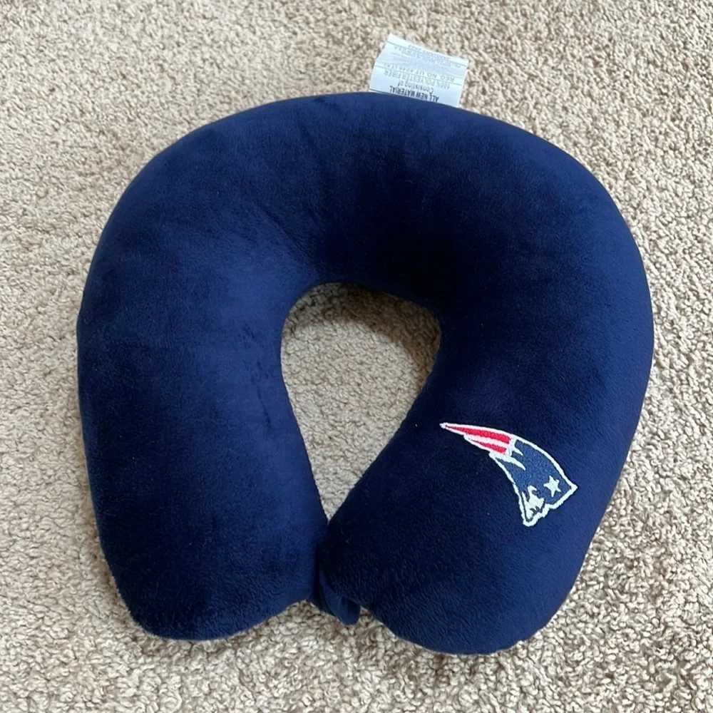 New! Blue O/S memory foam neck support travel pillow.
